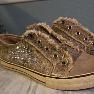 BKE Slip On  Brown Women's Sneakers